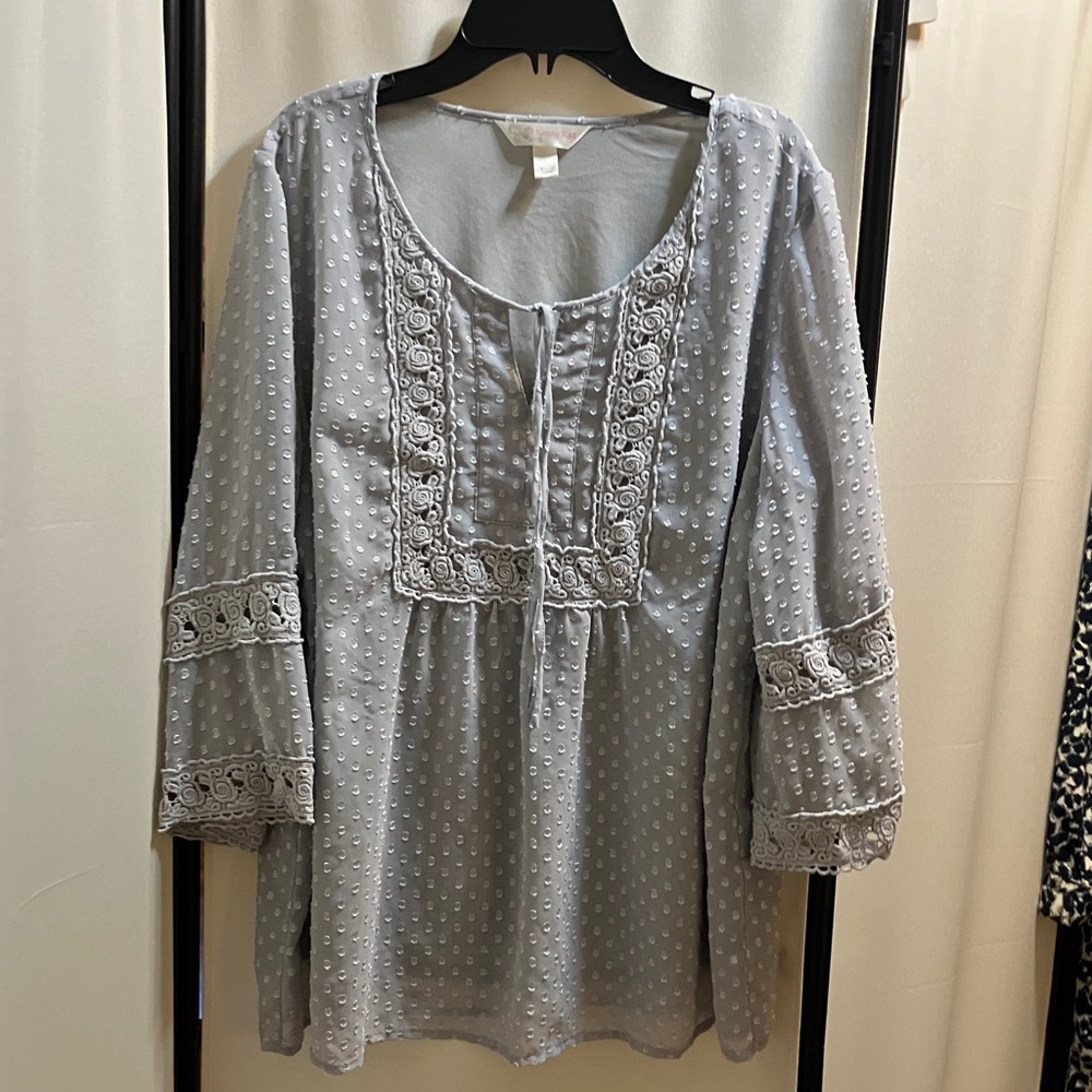 #Bundle & SAVE# Krazy Kat Gray Blouse with Lace Accents